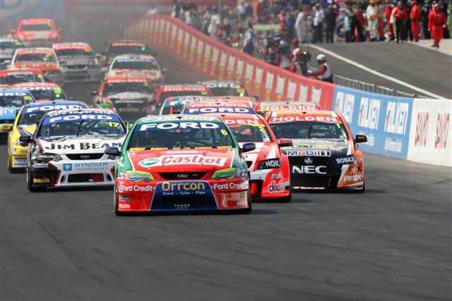 Race Action of the 2007 Supercheap Auto Bathurst 1000, Mt Panorama