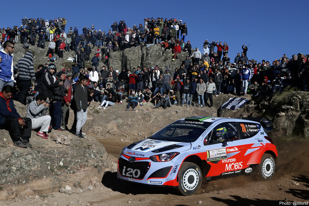 Hayden Paddon and John Kennard entertain the Argentinian rally fans