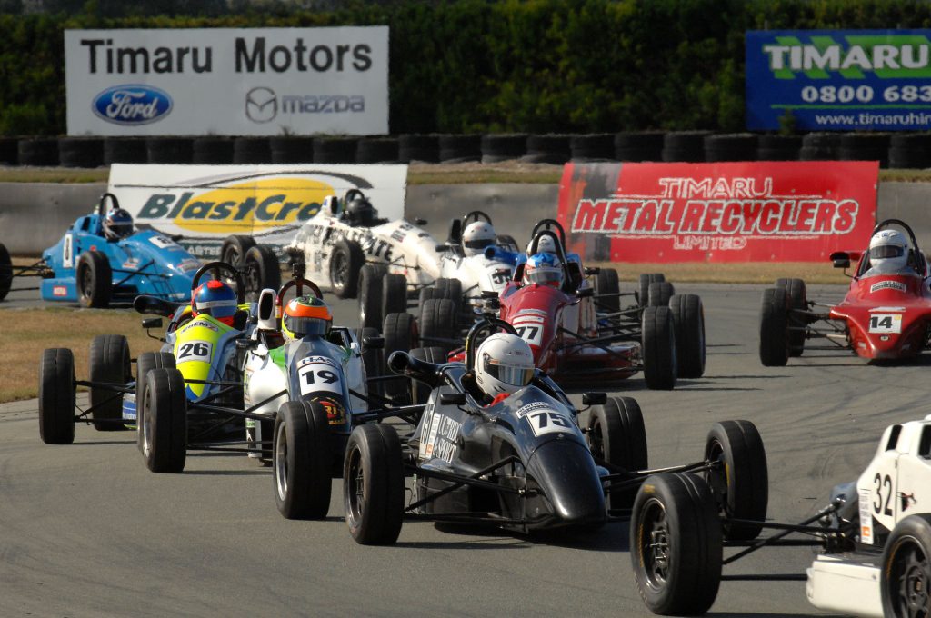 #75 Jack Noble-Adams ahead of #19 Cameron Freeman and #26 Dyson Freeman -Timaru SI F1600 Championship 2019