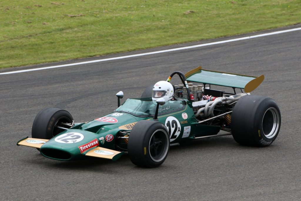 Record McLaren F5000 entry at circuit named to honour NZ motor racing ...